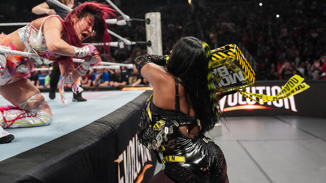 SKY vs. Ripley vs. Naomi