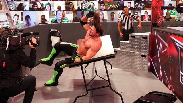 WWE Photo